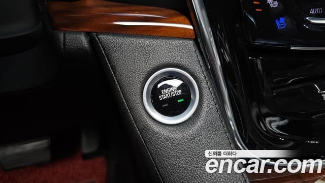 Cadillac Escalade 2018 — Photo 5/33