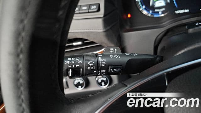 Cadillac Escalade 2018 — Photo 16/33