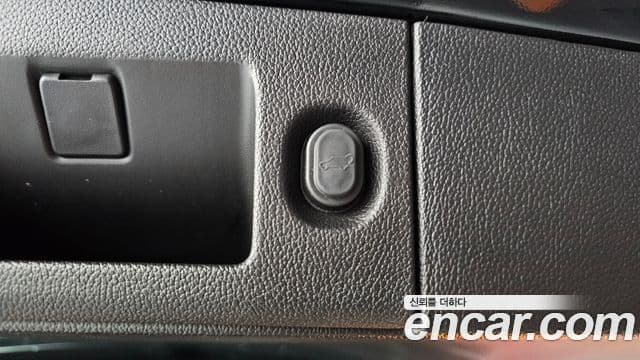 Cadillac Escalade 2018 — Photo 14/33