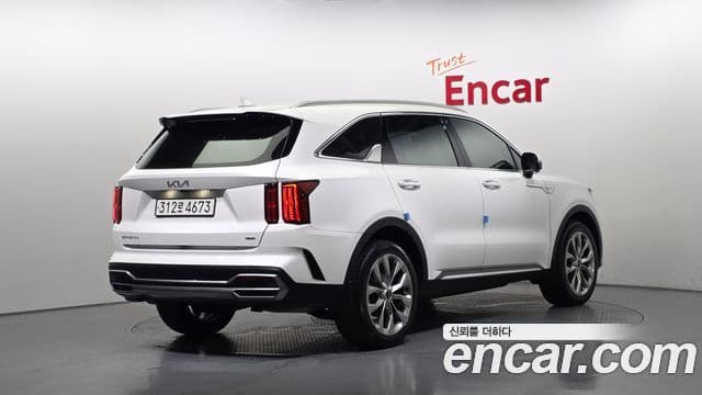 Kia Sorento 2023 — Фото 2/20