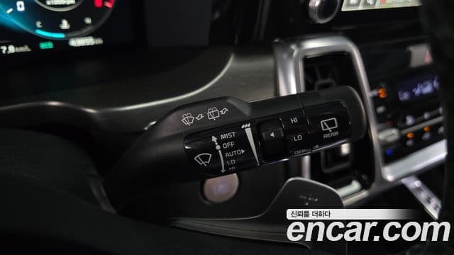 Kia Sorento 2023 — Photo 28/35