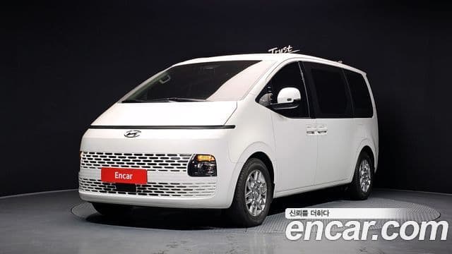 Hyundai Staria 2021 — ფოტო 1/20