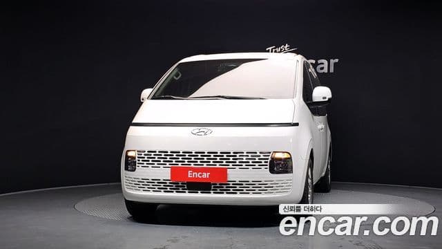 Hyundai Staria 2021 — ფოტო 3/20