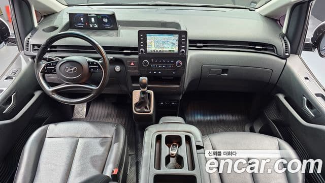 Hyundai Staria 2021 — ფოტო 7/20