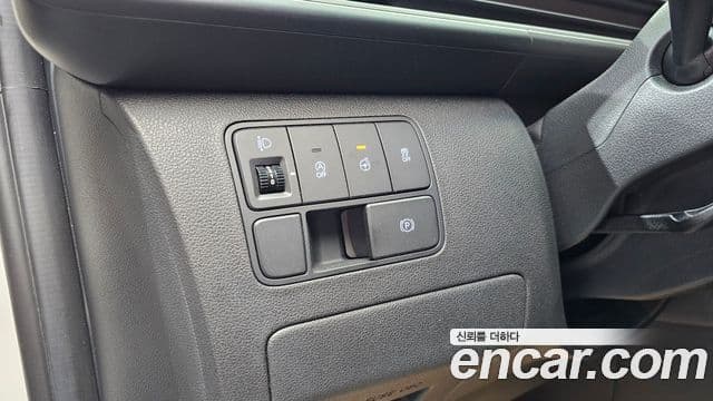 Hyundai Staria 2021 — ფოტო 16/20