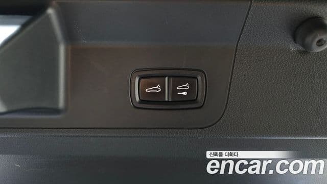 Porsche Panamera 2018 — ფოტო 9/20