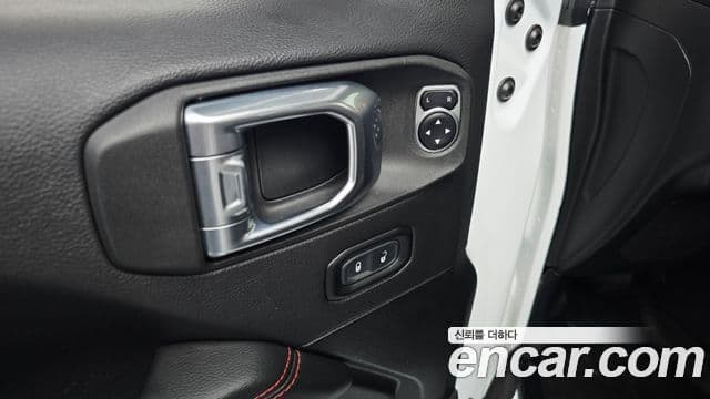 Jeep Gladiator 2021 — Photo 13/34
