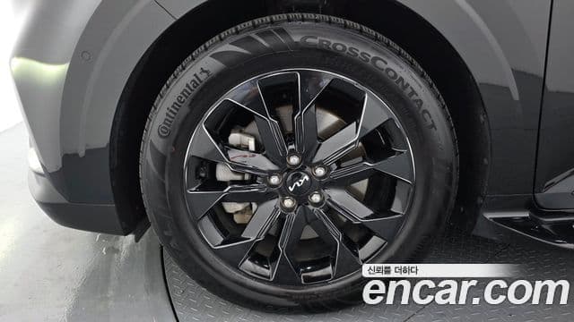 Kia Carnival 2023 — фото 4 из 20
