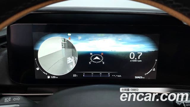 Kia Carnival 2023 — ფოტო 7/20