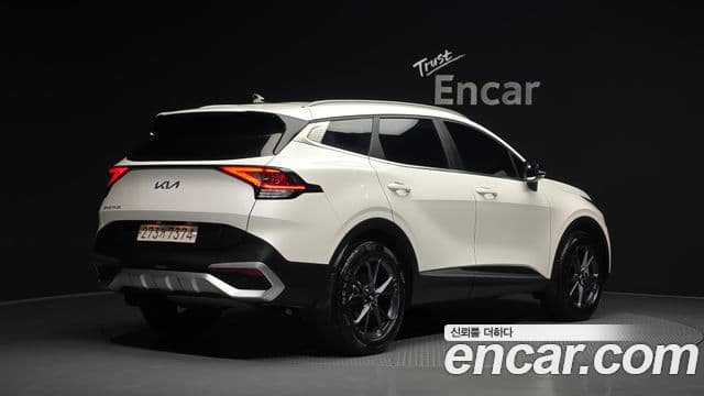 Kia Sportage 2021 — ფოტო 2/20
