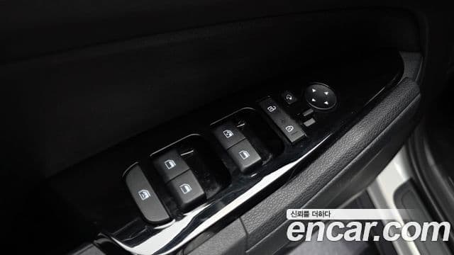 Kia Sportage 2021 — ფოტო 19/20