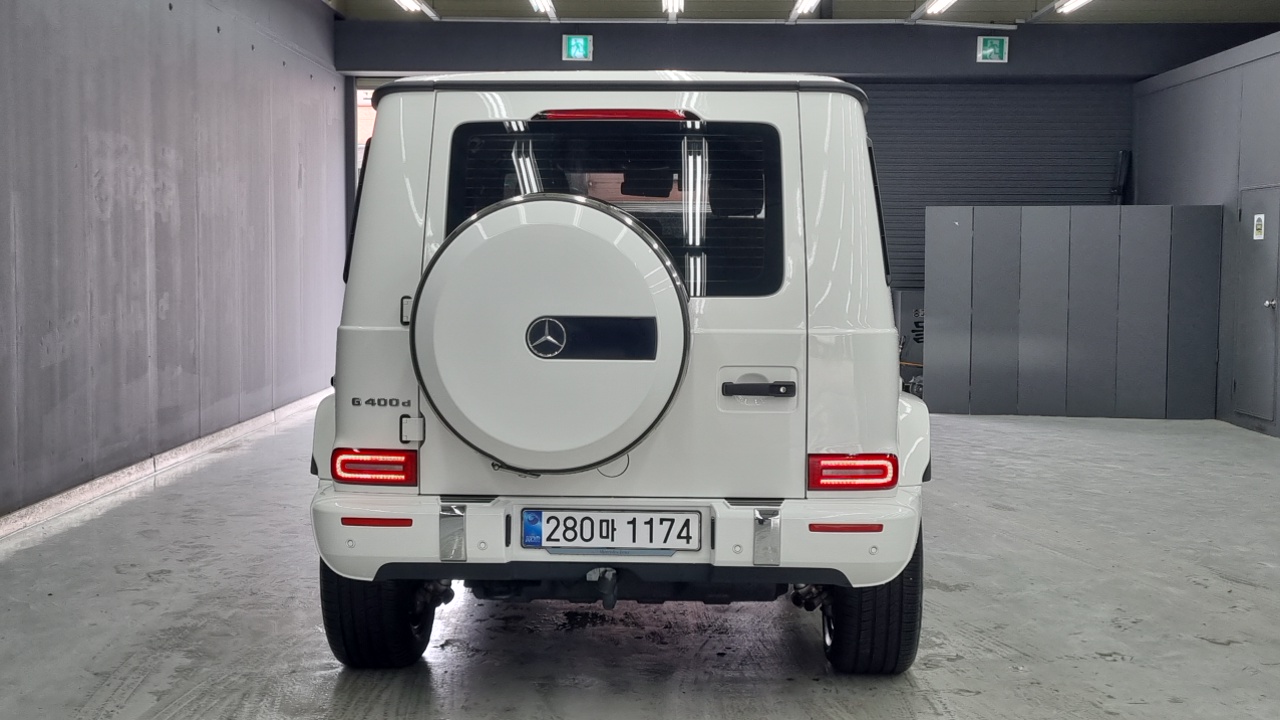 Mercedes-Benz G-Class 2024 — Photo 16/18