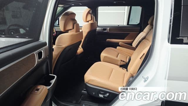 Hyundai Santa Fe 2025 — ფოტო 11/20