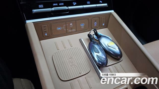Hyundai Santa Fe 2025 — ფოტო 16/20