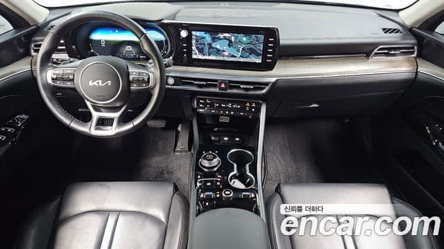 Kia K5 2023 — ფოტო 7/20