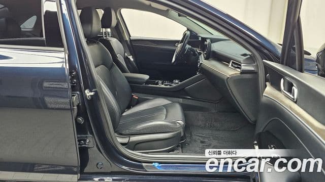 Kia K5 2023 — ფოტო 11/20