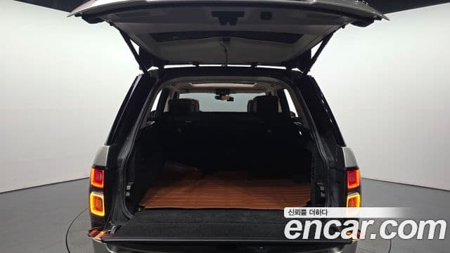 Land Rover Range Rover 2018 — Şəkil 19/20