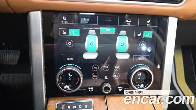 Land Rover Range Rover 2018 — Photo 29/35