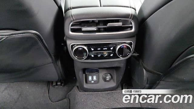 Genesis GV80 2023 — ფოტო 19/20