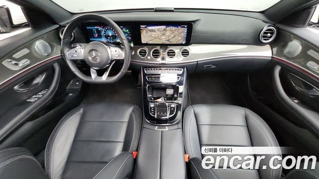 Mercedes-Benz E-Class 2019 — ფოტო 7/20