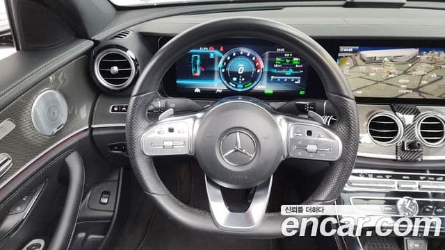 Mercedes-Benz E-Class 2019 — ფოტო 13/20