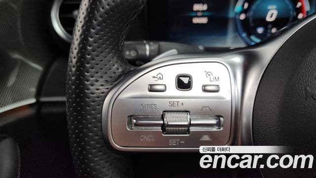 Mercedes-Benz E-Class 2019 — ფოტო 16/20