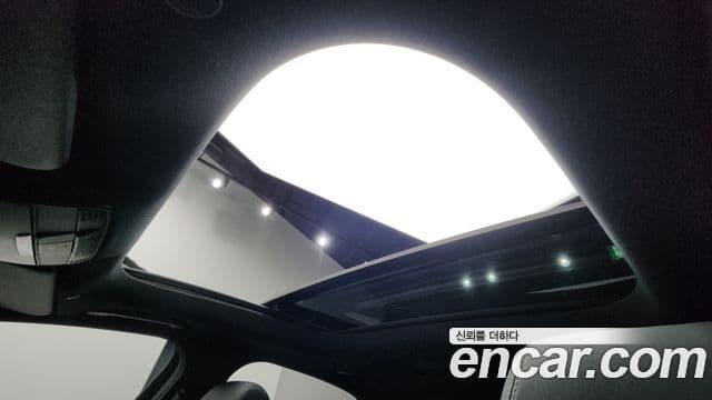 Mercedes-Benz E-Class 2019 — ფოტო 17/20