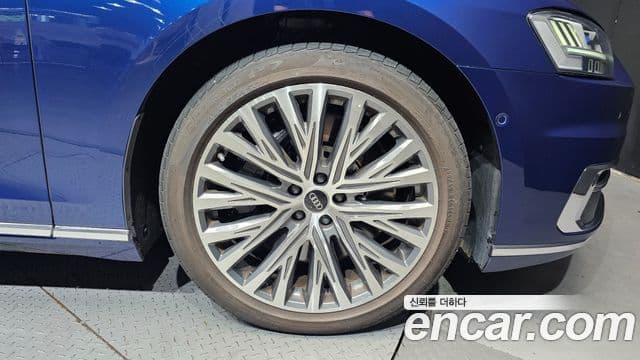 Audi A8 2021 — Şəkil 7/33