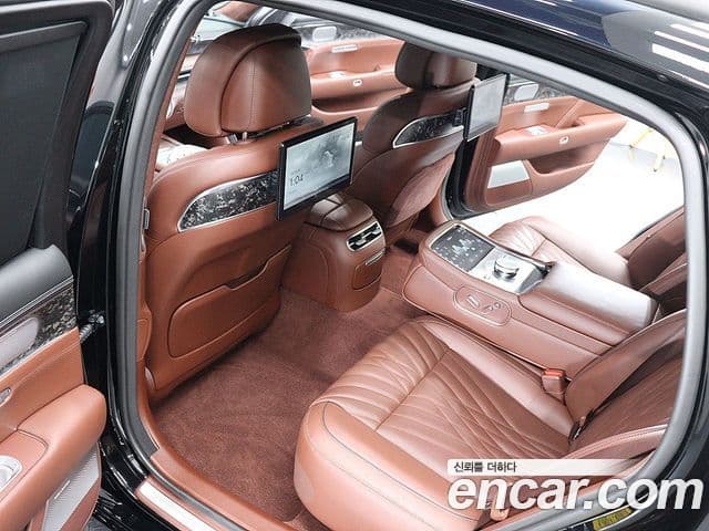 Genesis G90 2022 — ფოტო 8/20
