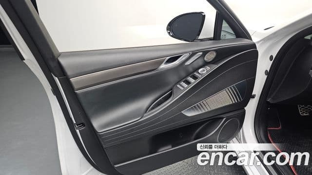 Genesis G80 2021 — Photo 8/30