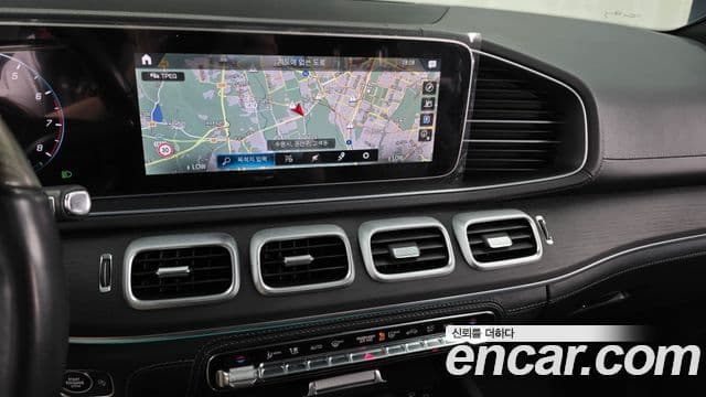 Mercedes-Benz GLS-Class 2021 — Фото 12/20