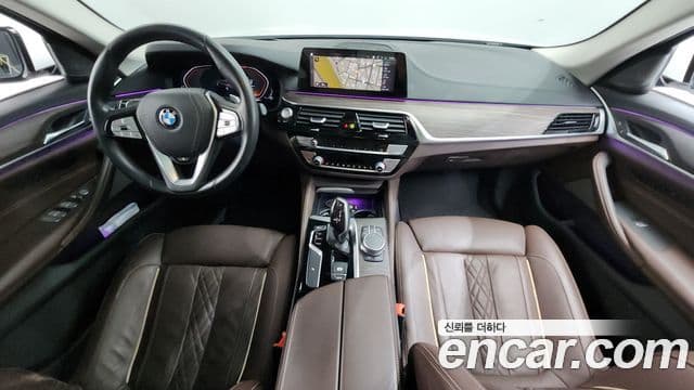 BMW 5 Series 2020 — Şəkil 7/20