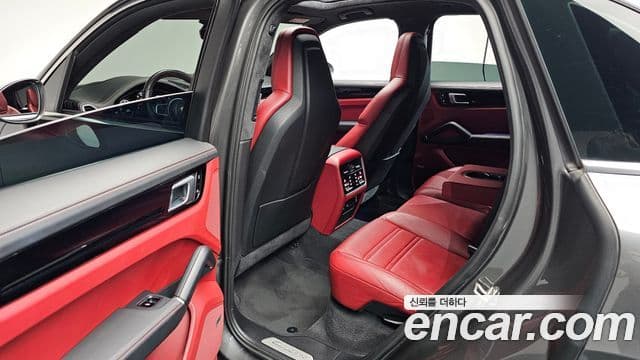 Porsche Cayenne 2020 — Şəkil 11/20