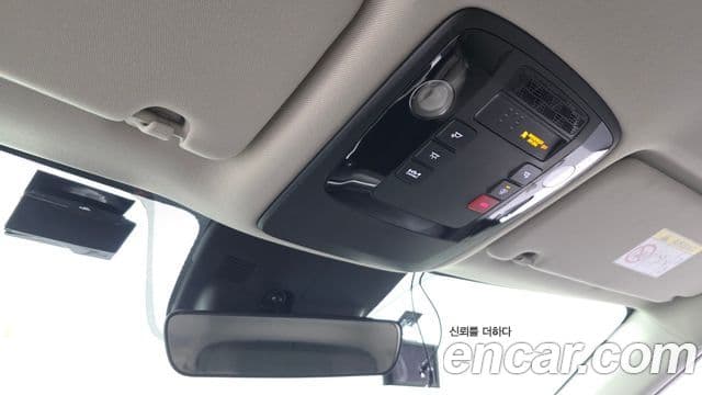 Kia Carnival 2024 — Фото 19/20