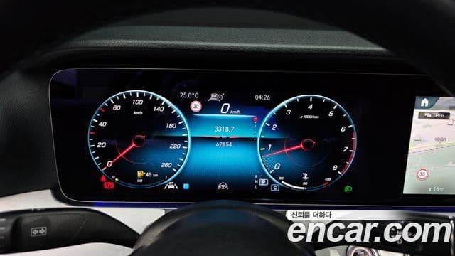 Mercedes-Benz E-Class 2021 — Şəkil 8/20