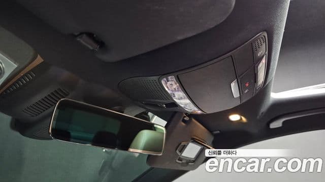 Mercedes-Benz E-Class 2021 — Photo 8/31