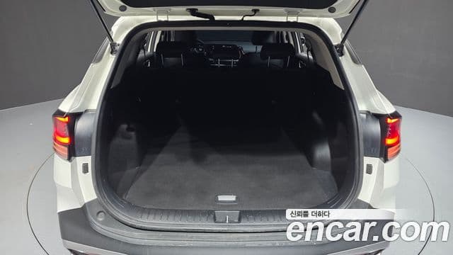 Kia Sportage 2024 — ფოტო 17/20