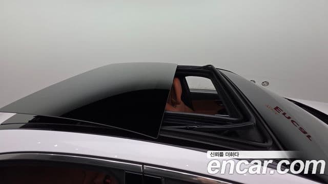 Mercedes-Benz C-Class 2023 — ფოტო 11/20