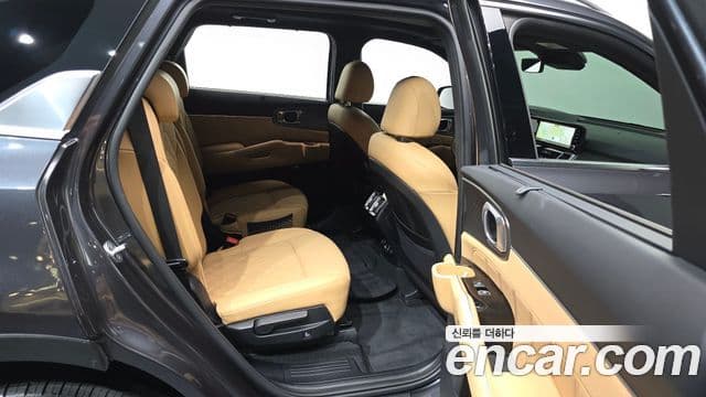 Kia Sorento 2022 — Фото 12/20