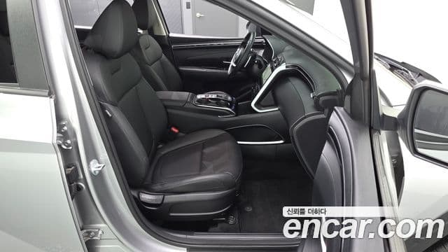 Hyundai Tucson Hybrid 2023 — Photo 24/32