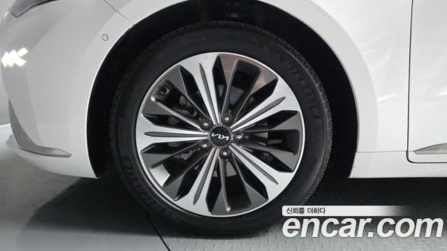 Kia K8 2023 — фото 5 из 20