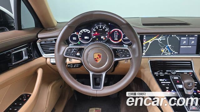 Porsche Panamera 2018 — Şəkil 13/20