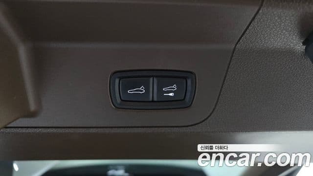 Porsche Panamera 2018 — Şəkil 20/20