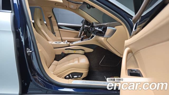 Porsche Panamera 2018 — Photo 32/32