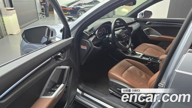 Audi Q3 2020 — фото 10 из 20