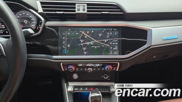 Audi Q3 2020 — фото 18 из 20