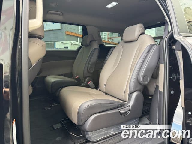 Kia Carnival 2025 — Şəkil 14/20