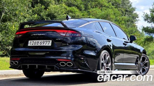 Kia Stinger 2018 — ფოტო 3/20