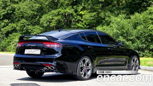 Kia Stinger 2018 — фото 5 из 20