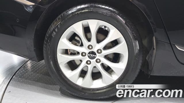 Kia K8 2022 — ფოტო 4/20